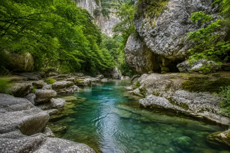 Randonnée aux Rives du Loup depuis La Colle-sur-Loup : guide complet du sentier